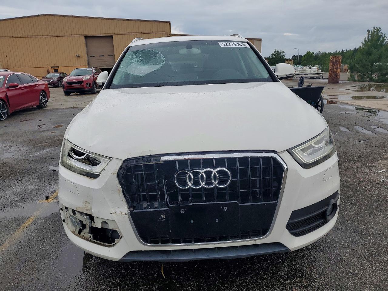 2015 Audi Q3 Белый vin: WA1EFCFS1FR009626