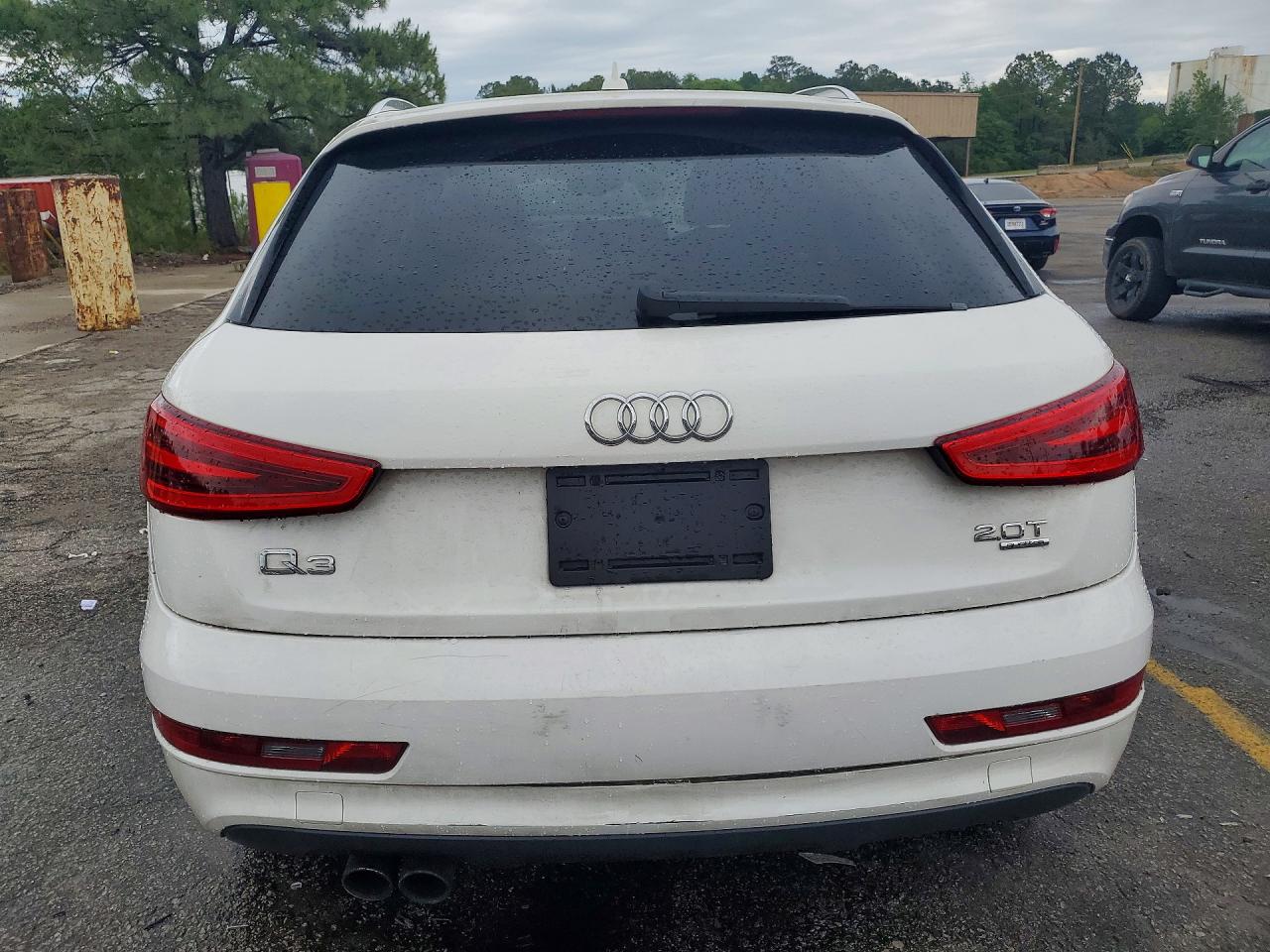 2015 Audi Q3 Белый vin: WA1EFCFS1FR009626