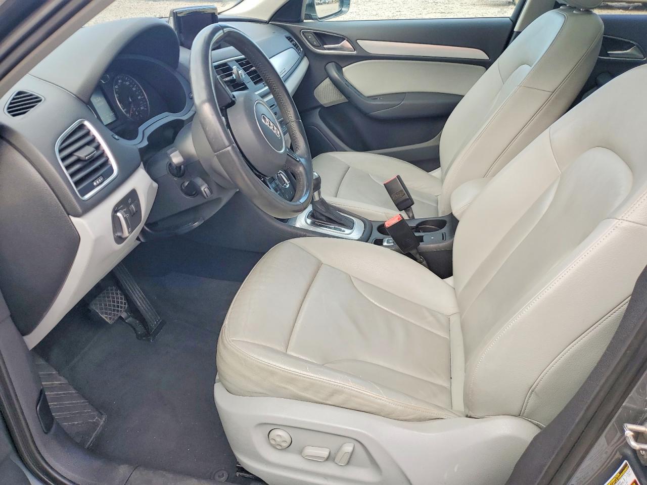 2015 Audi Q3 Premium Plus Gray vin: WA1EFCFS2FR002538