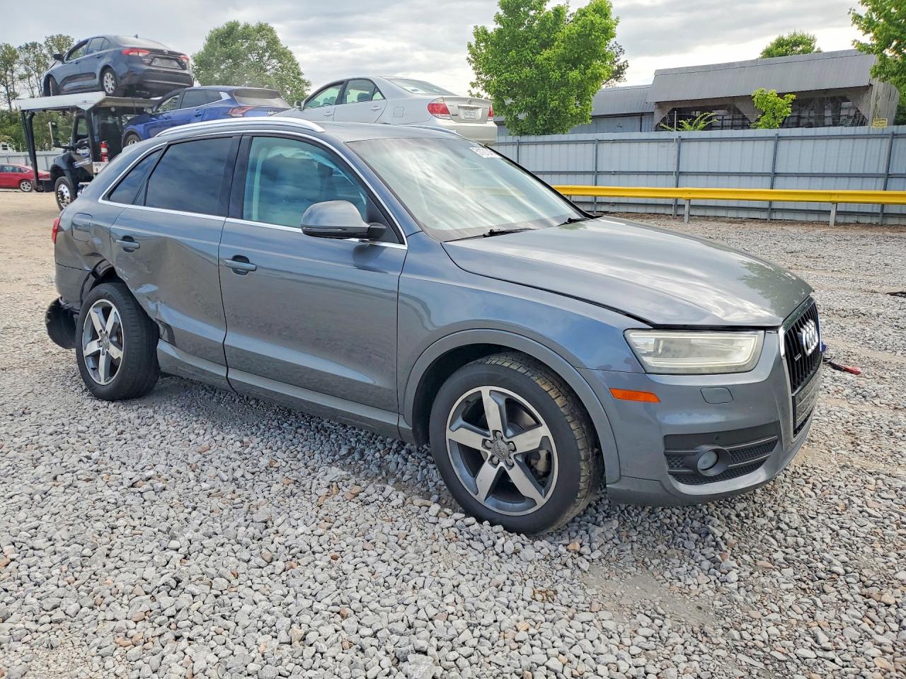 2015 Audi Q3 Premium Plus Gray vin: WA1EFCFS2FR002538