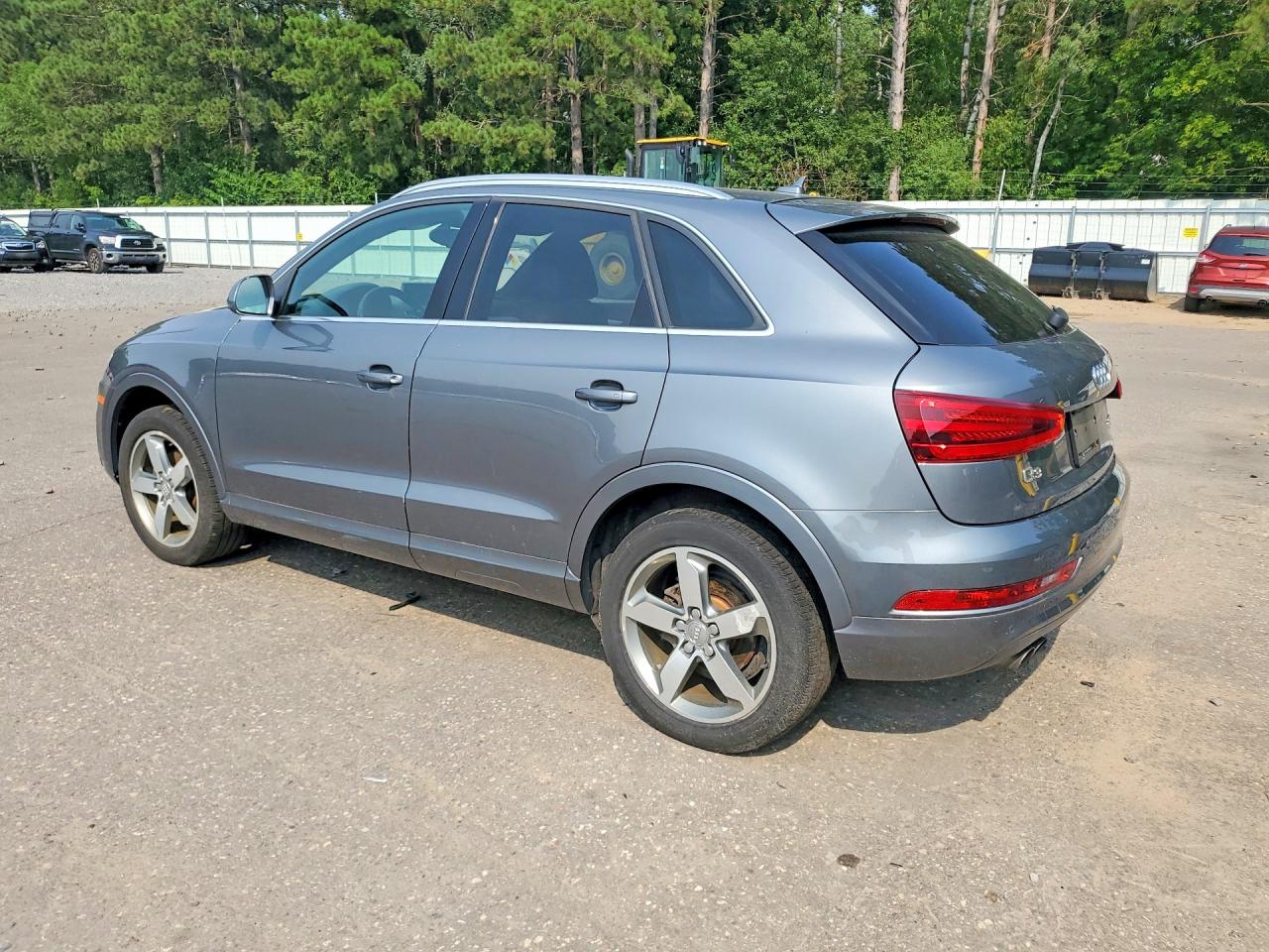 2015 Audi Q3 Premium Plus Gray vin: WA1EFCFS2FR010851