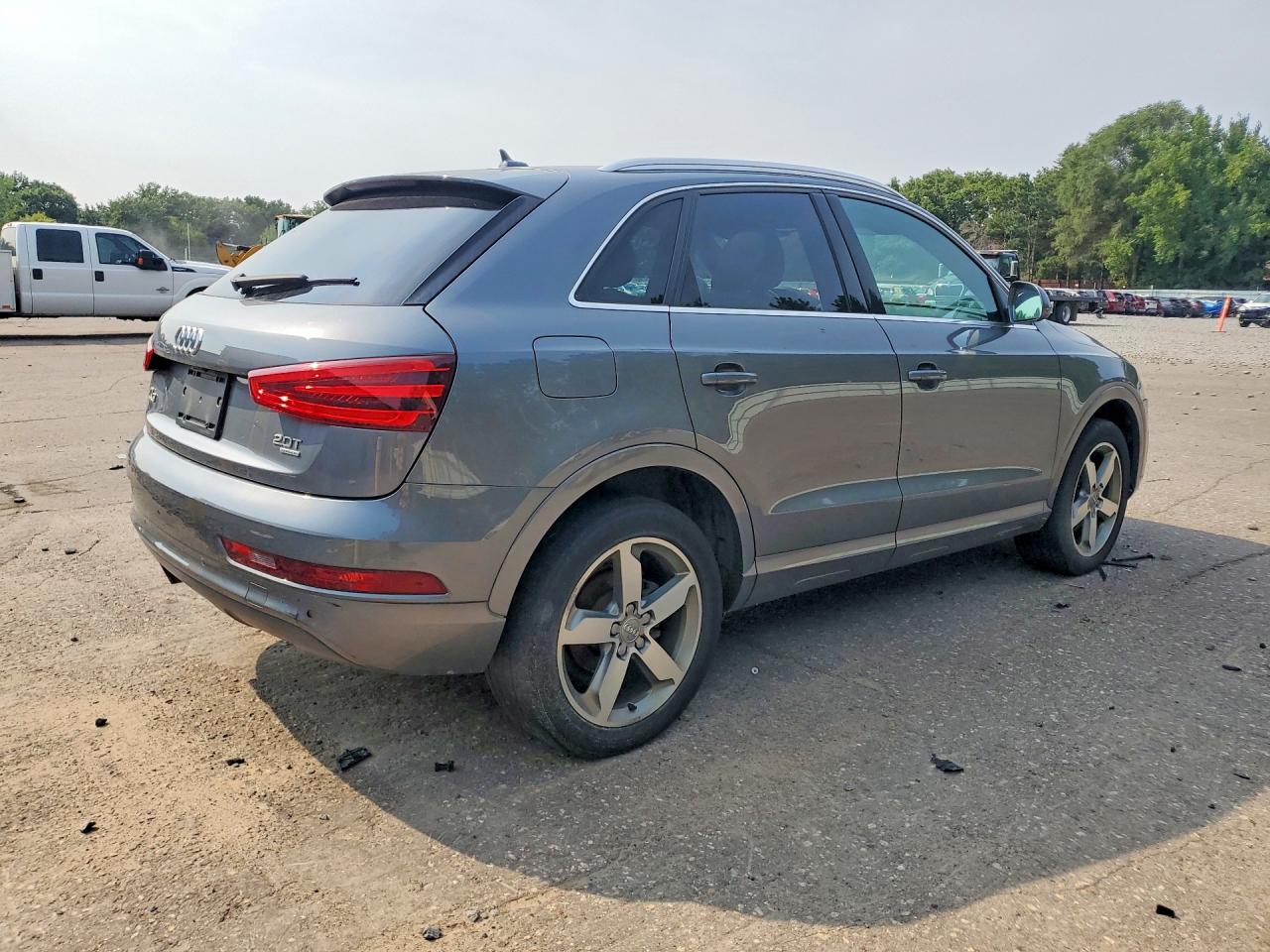 2015 Audi Q3 Premium Plus Gray vin: WA1EFCFS2FR010851