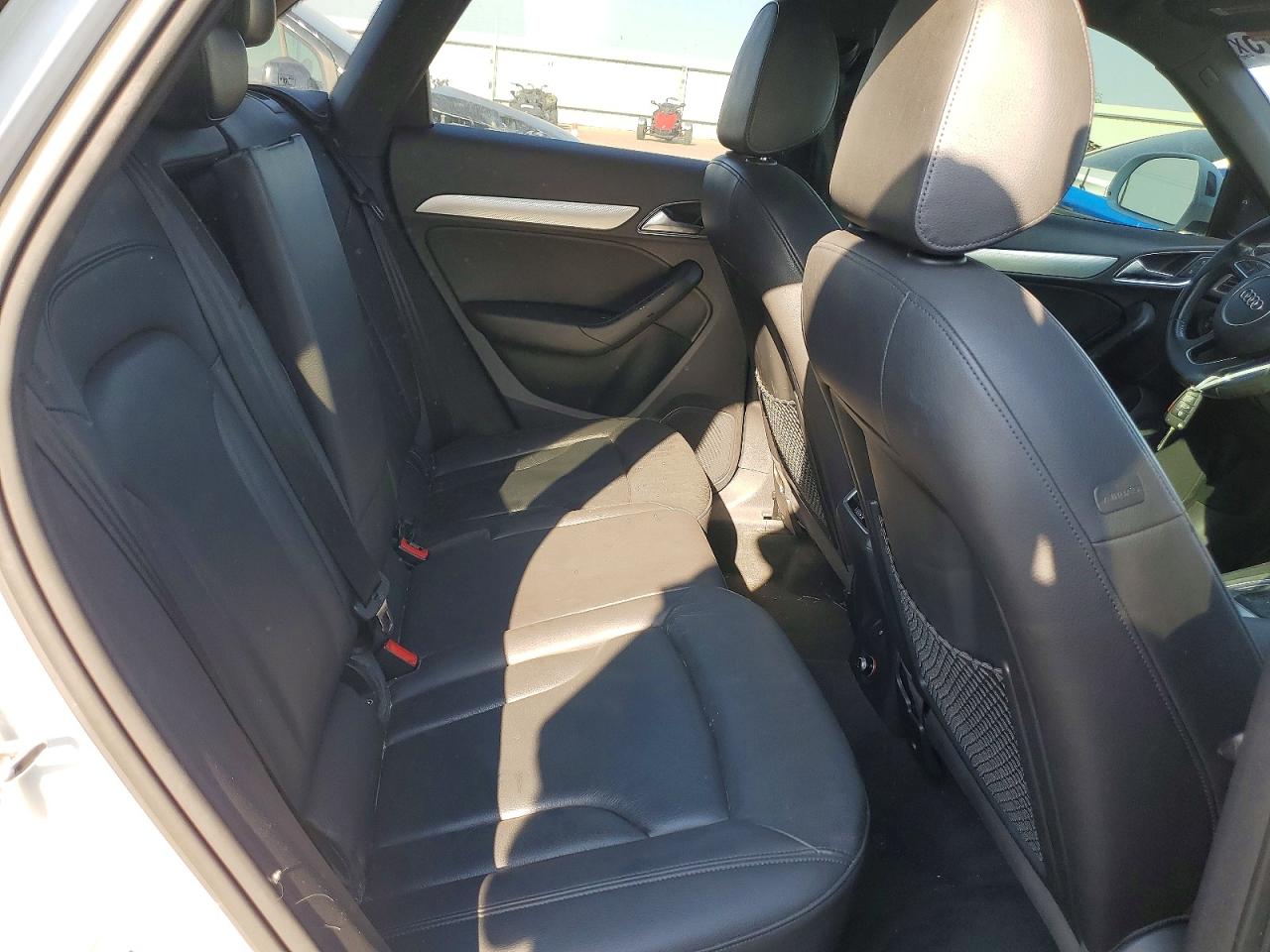 2016 Audi Q3 Premium Plus White vin: WA1EFCFS3GR003618