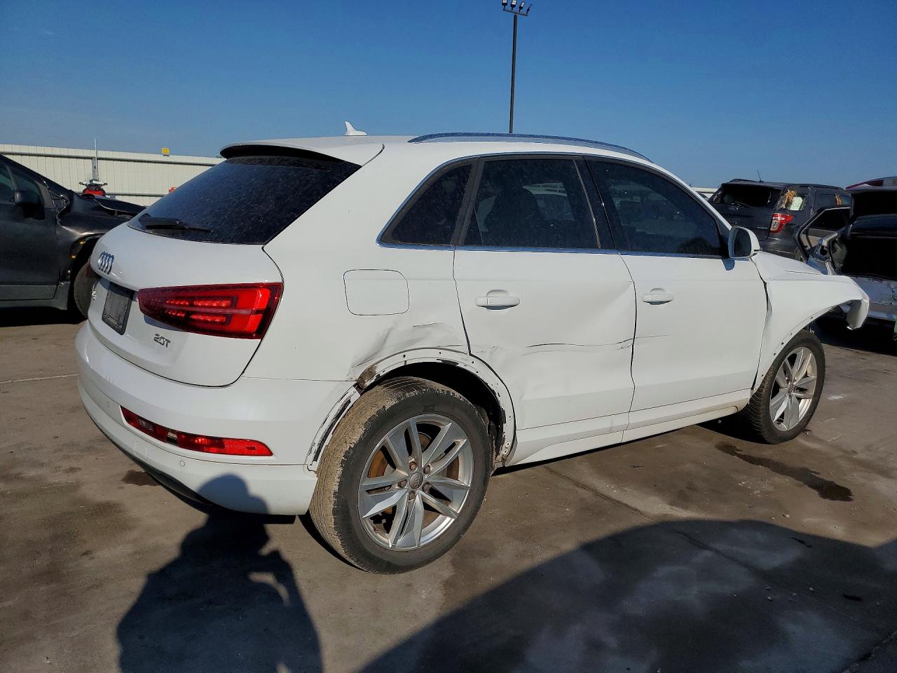 2016 Audi Q3 Premium Plus White vin: WA1EFCFS3GR003618