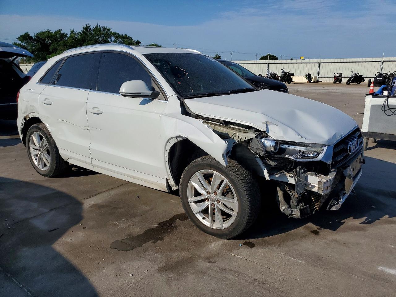 2016 Audi Q3 Premium Plus White vin: WA1EFCFS3GR003618