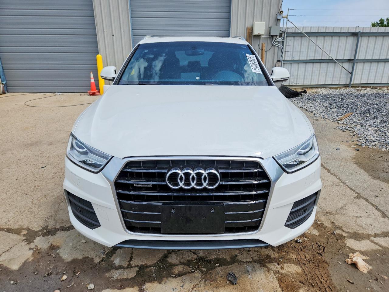 2016 Audi Q3 Premium Plus Белый vin: WA1EFCFS3GR020452