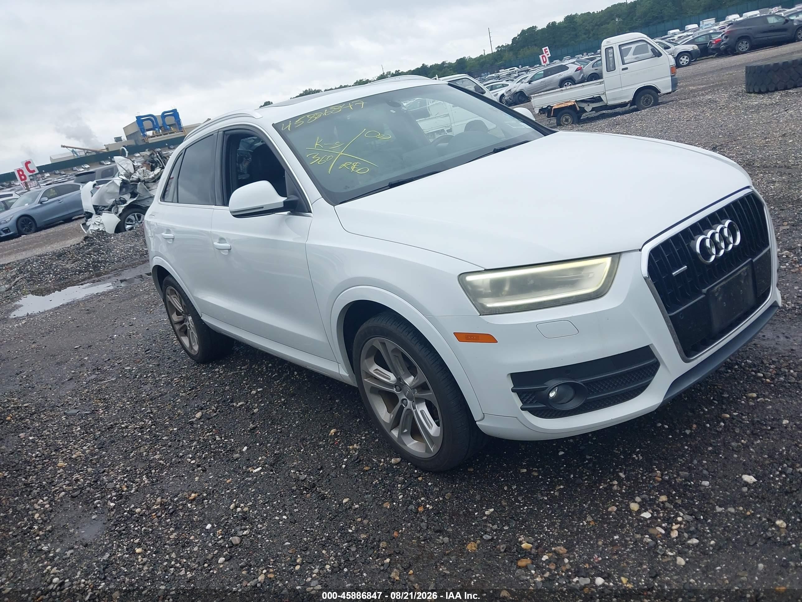2015 Audi Q3 2.0t Premium Plus White vin: WA1EFCFS4FR010415