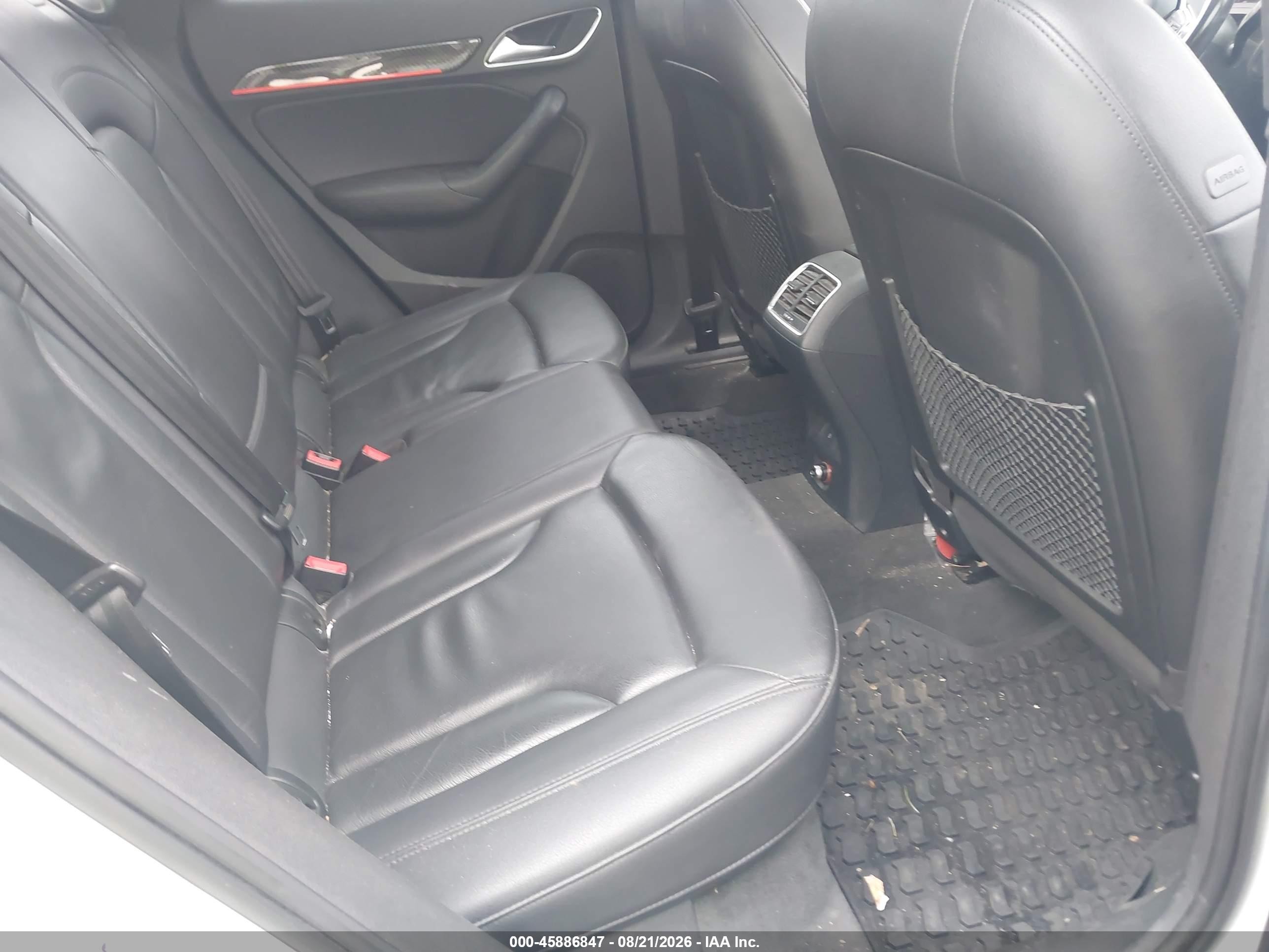 2015 Audi Q3 2.0t Premium Plus White vin: WA1EFCFS4FR010415