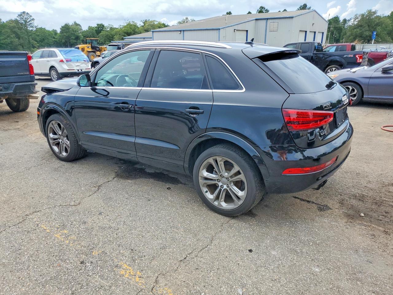 2015 Audi Q3 Premium Plus Black vin: WA1EFCFS6FR010691