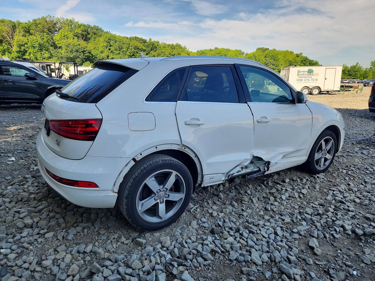 2015 Audi Q3 Premium Plus White vin: WA1EFCFS8FR001264