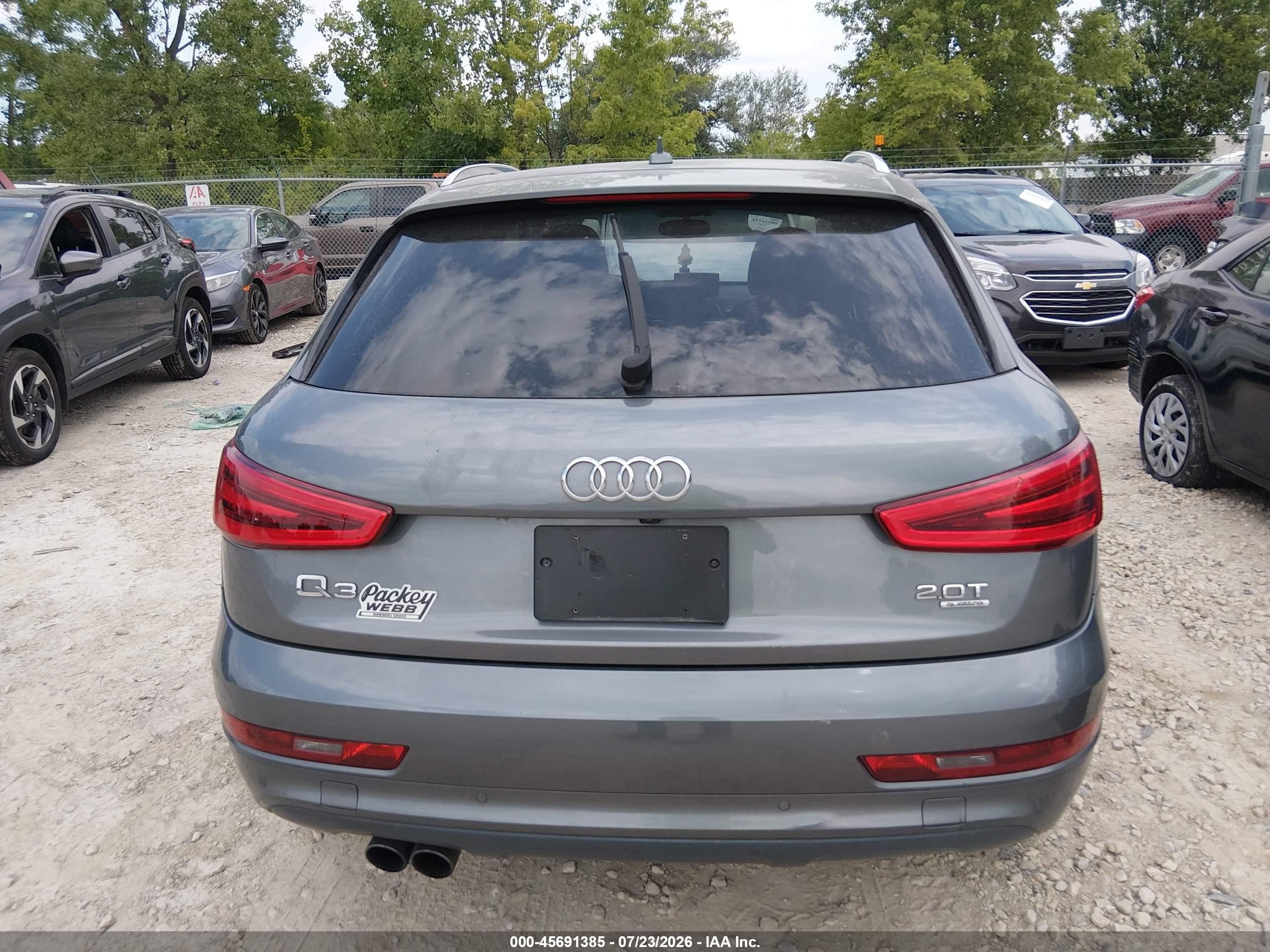 2015 Audi Q3 2.0t Premium Plus Gray vin: WA1EFCFS8FR010384