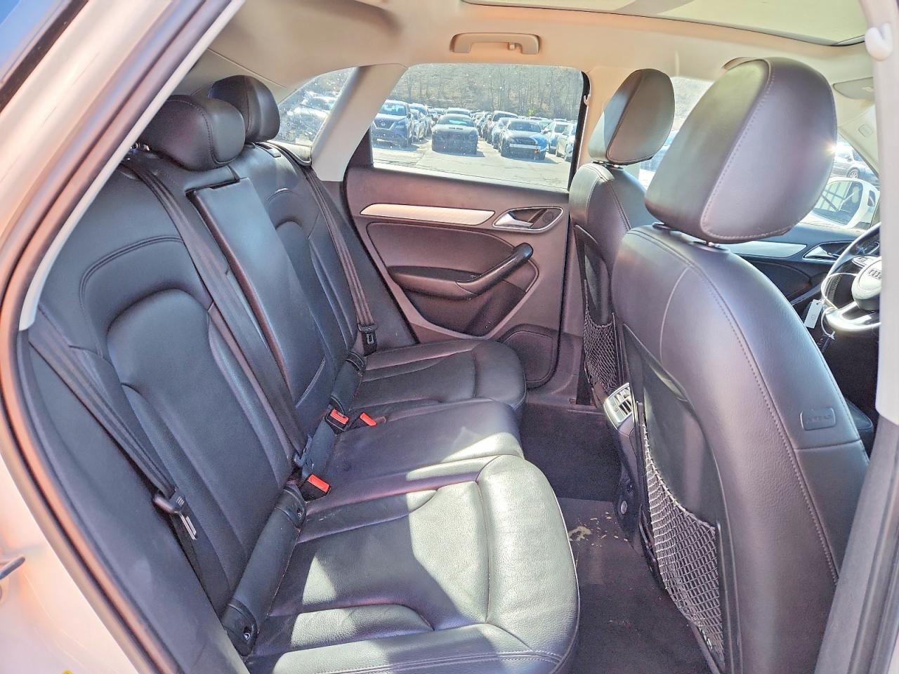 2015 Audi Q3 Premium Plus White vin: WA1EFCFS8FR013429