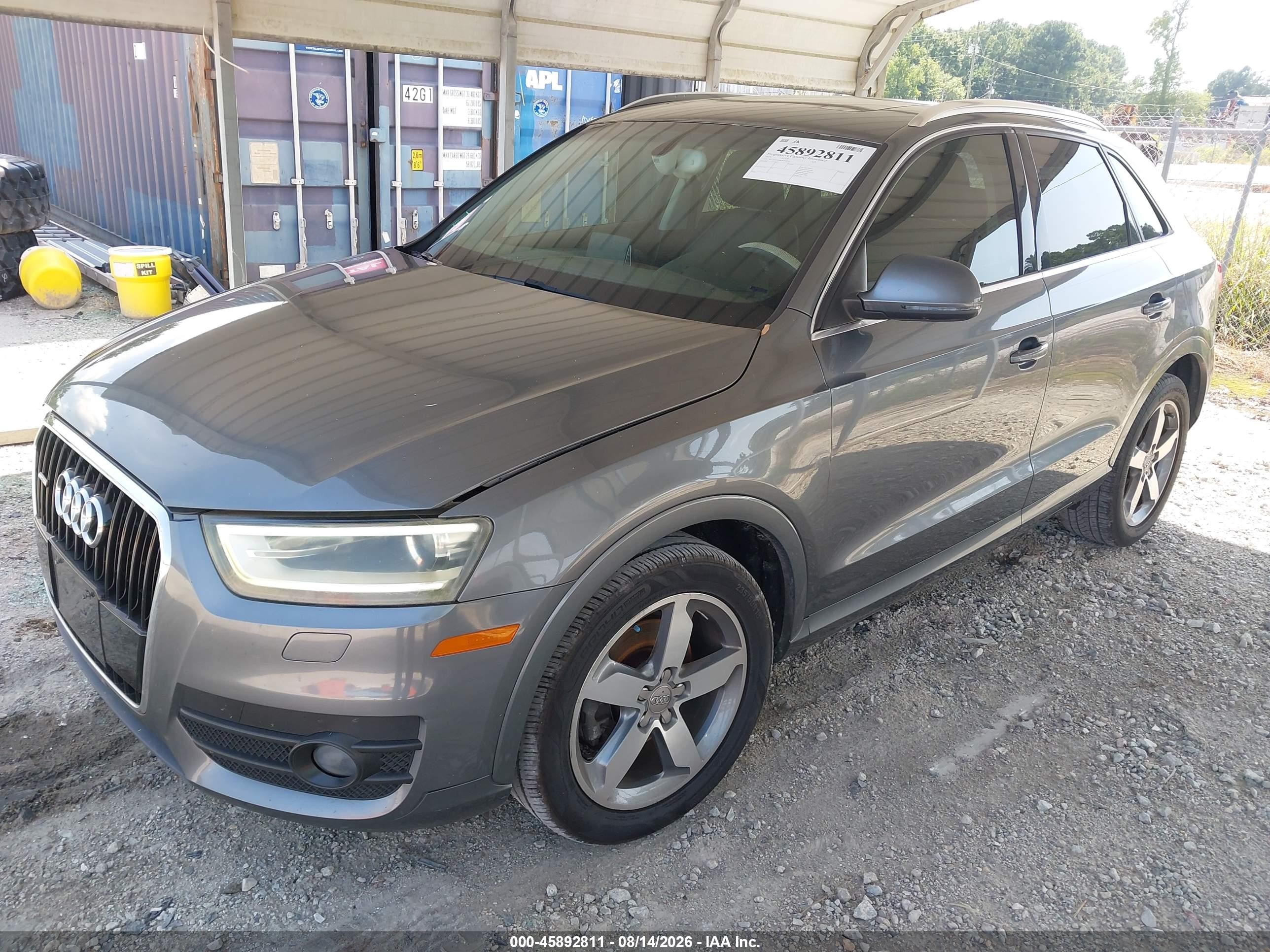 2015 Audi Q3 2.0t Premium Plus Серый vin: WA1EFCFS9FR000754