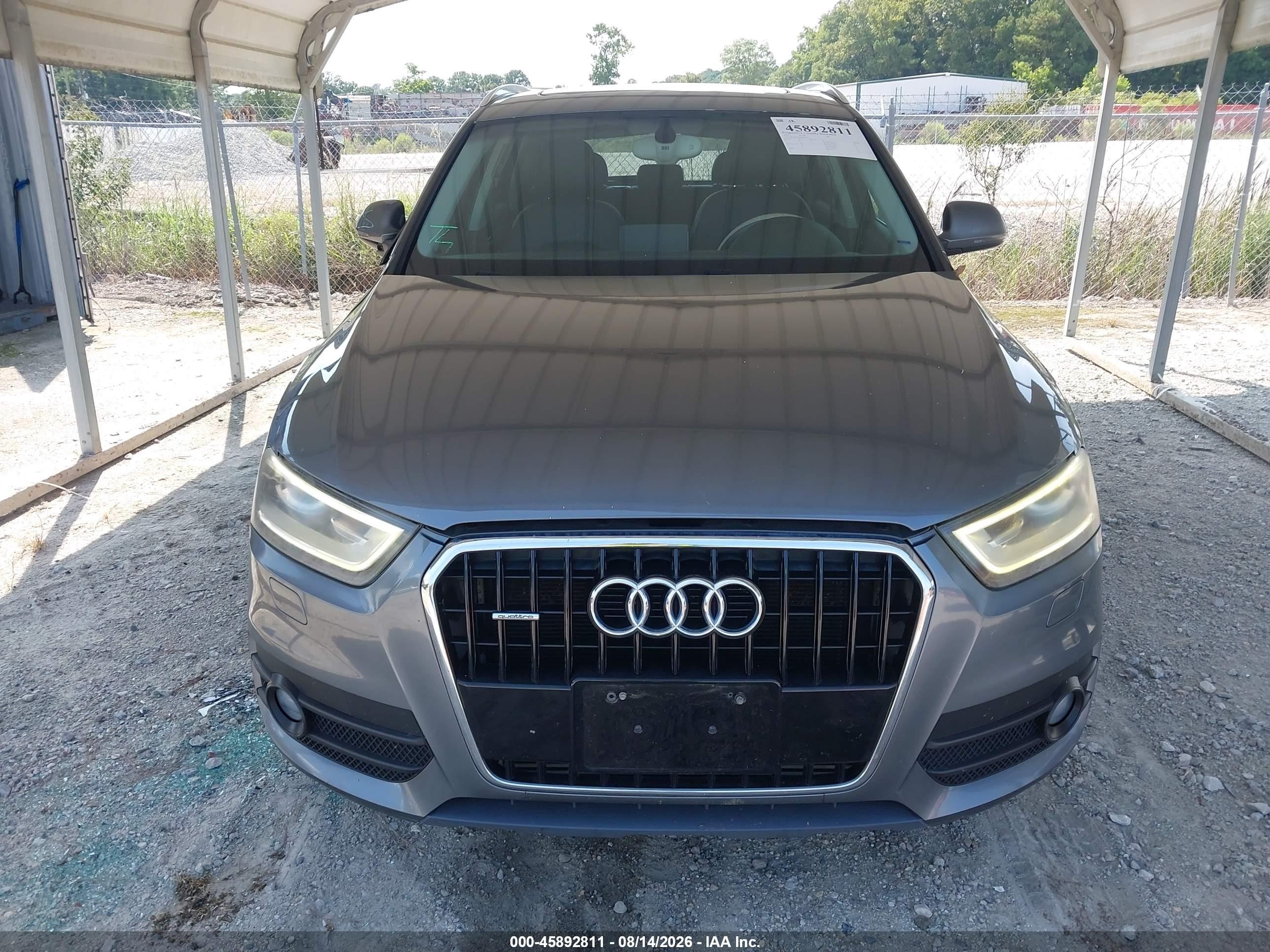 2015 Audi Q3 2.0t Premium Plus Серый vin: WA1EFCFS9FR000754