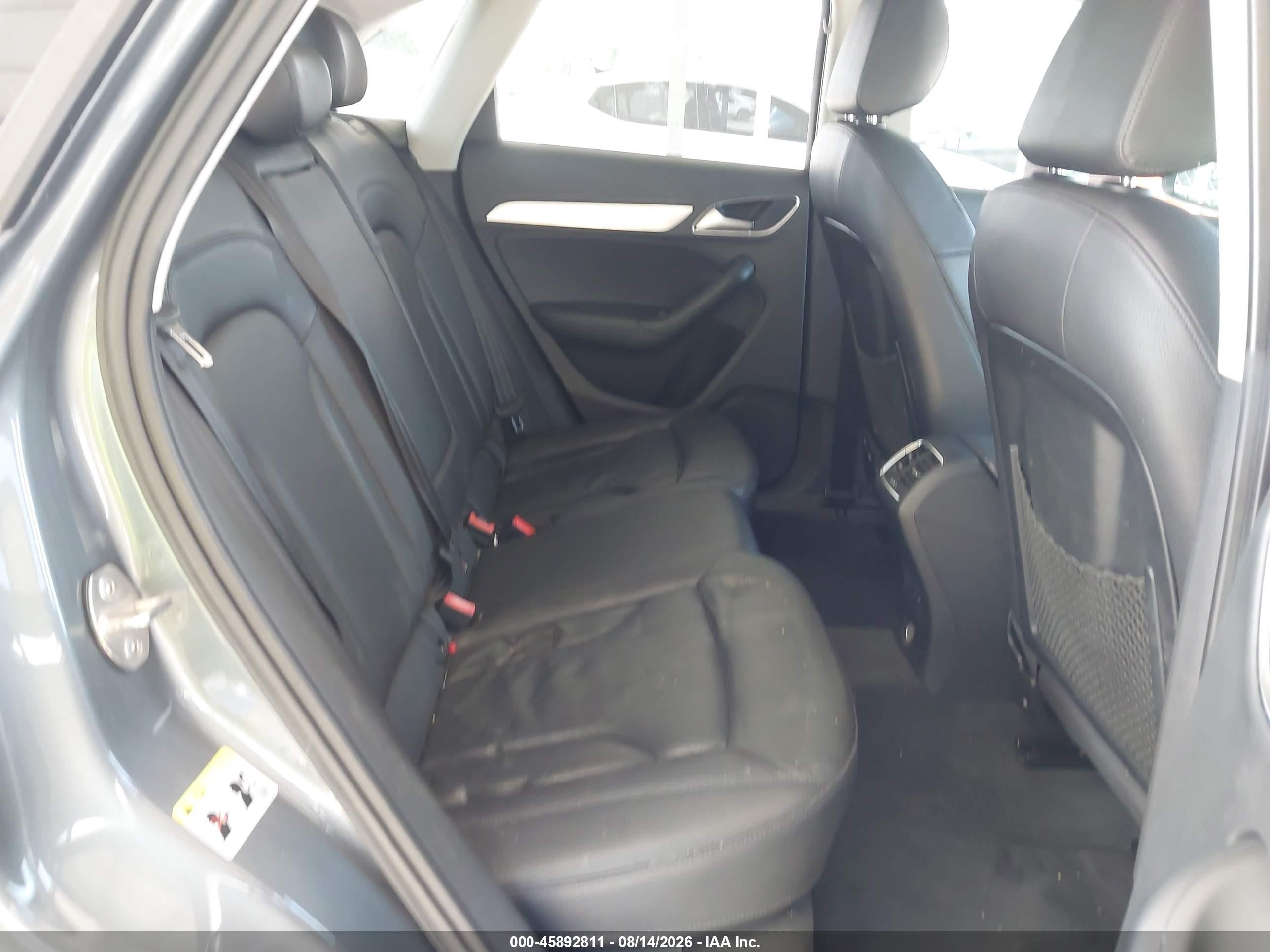 2015 Audi Q3 2.0t Premium Plus Серый vin: WA1EFCFS9FR000754