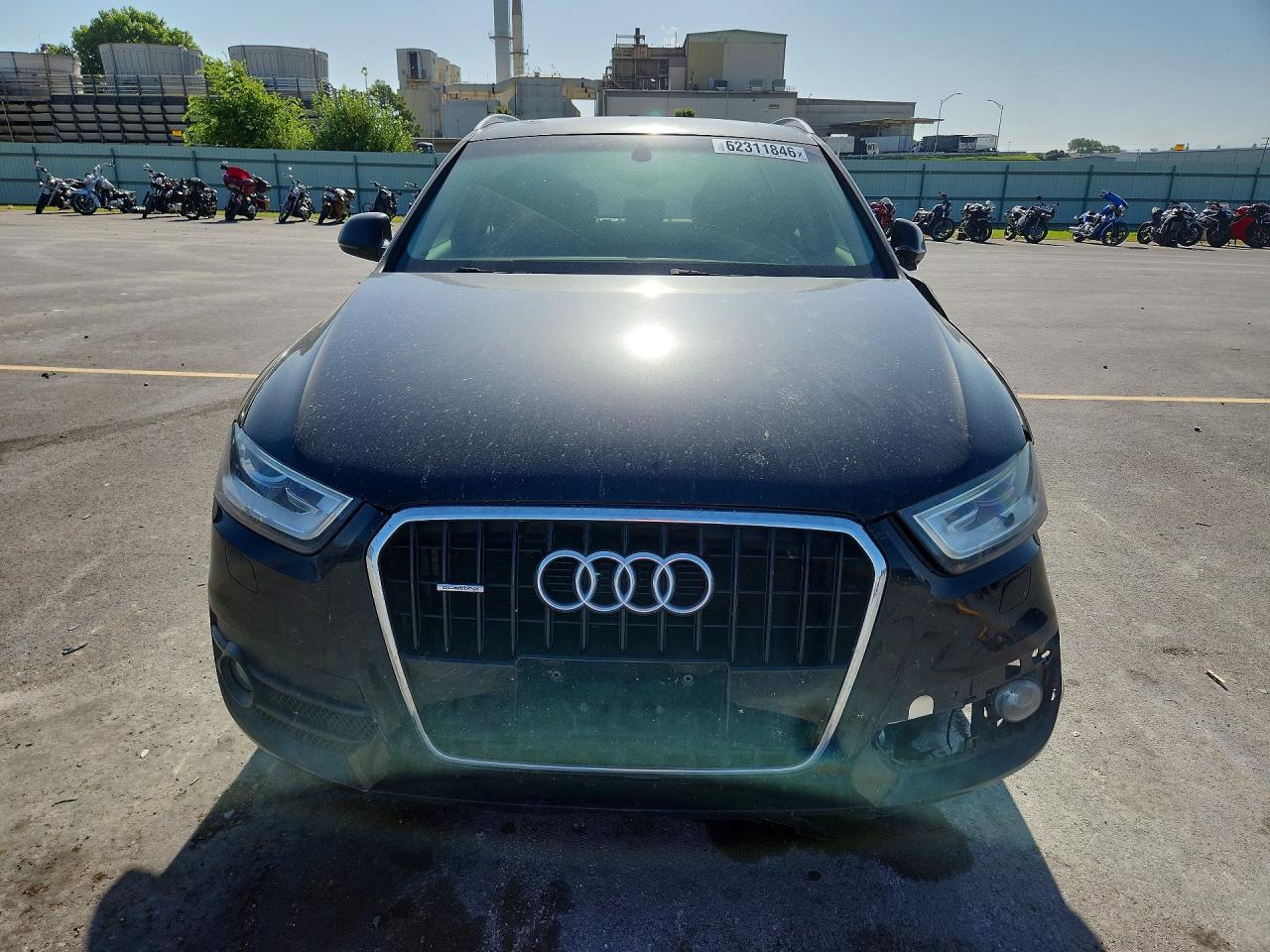 2015 Audi Q3 Premium Plus Черный vin: WA1EFCFS9FR000947