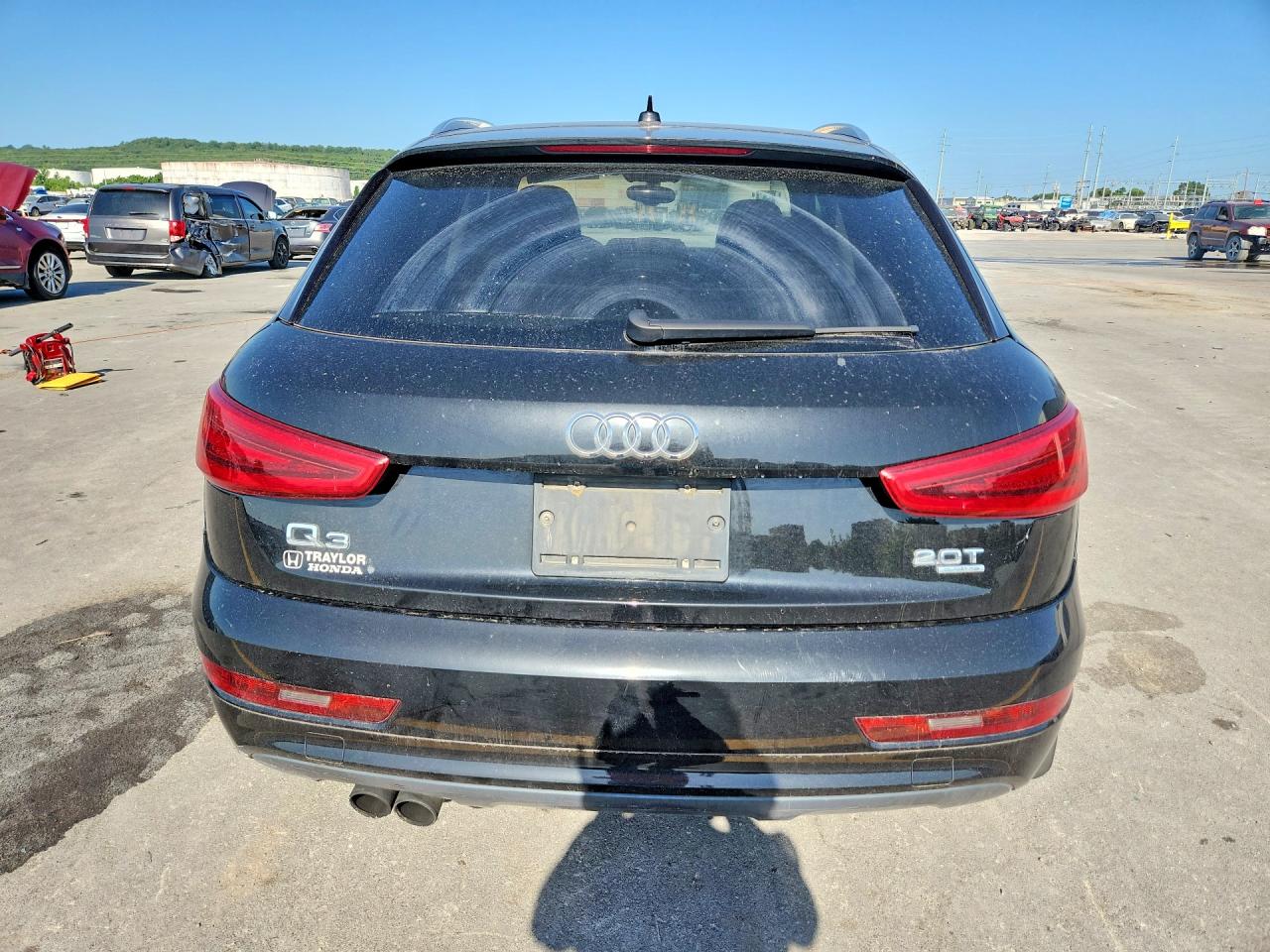 2015 Audi Q3 Premium Plus Черный vin: WA1EFCFS9FR000947