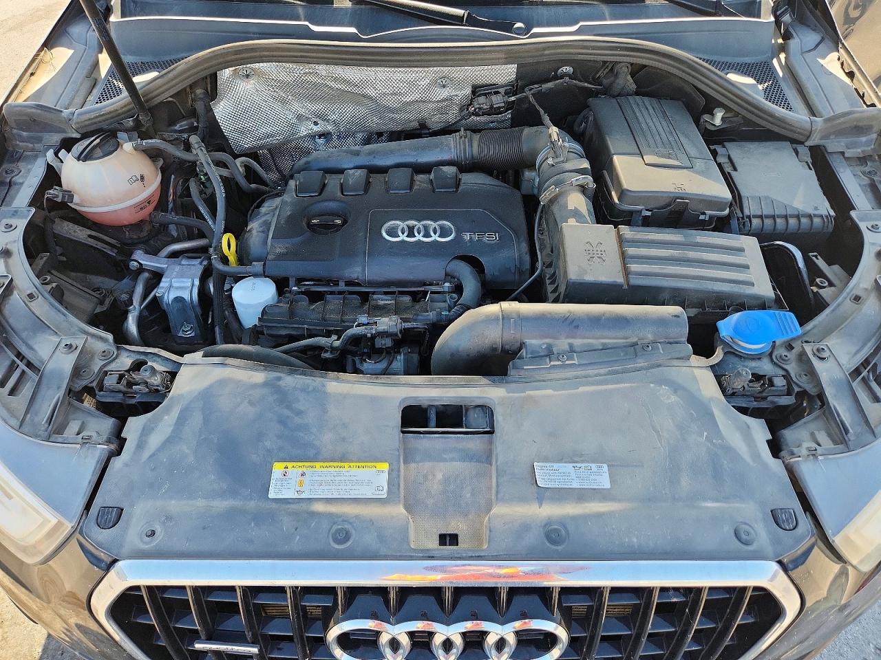 2015 Audi Q3 Premium Plus Черный vin: WA1EFCFS9FR000947