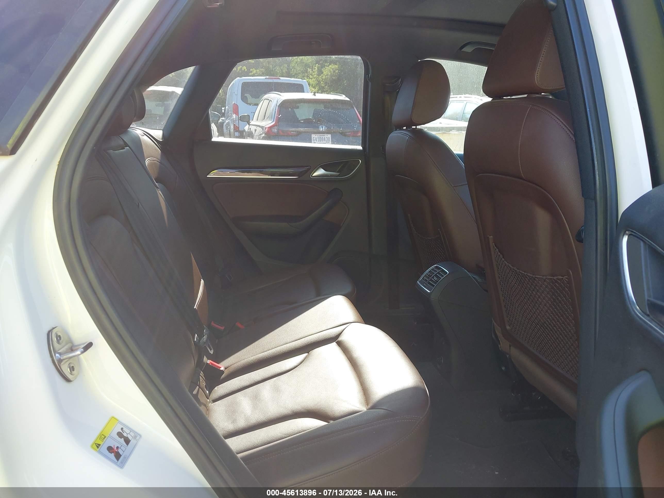 2015 Audi Q3 2.0t Premium Plus White vin: WA1EFCFS9FR003718