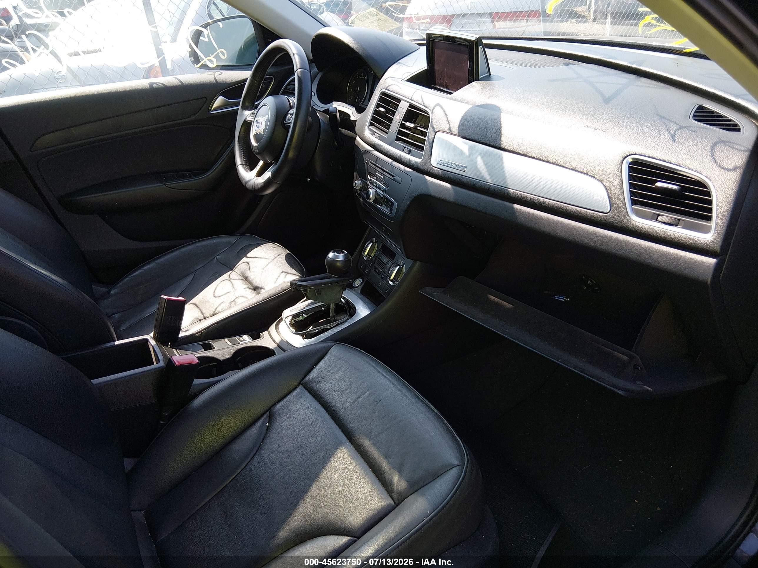 2015 Audi Q3 2.0t Premium Plus Black vin: WA1EFCFS9FR004822