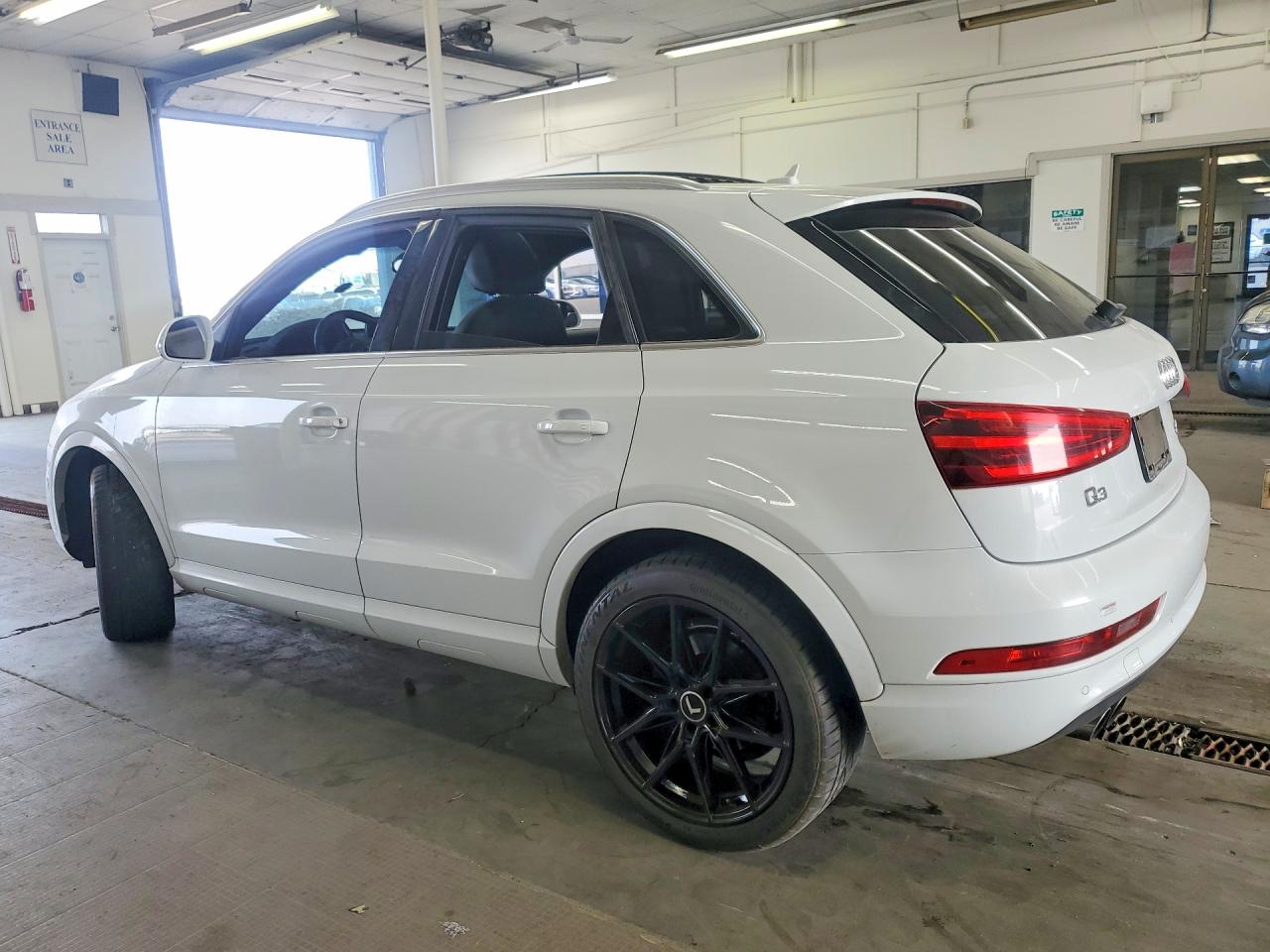 2015 Audi Q3 Premium Plus White vin: WA1EFCFS9FR005310