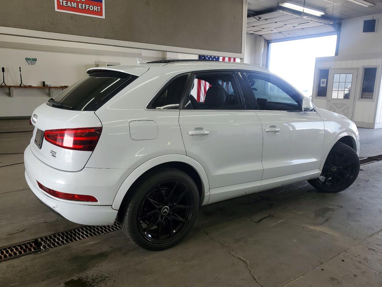 2015 Audi Q3 Premium Plus White vin: WA1EFCFS9FR005310