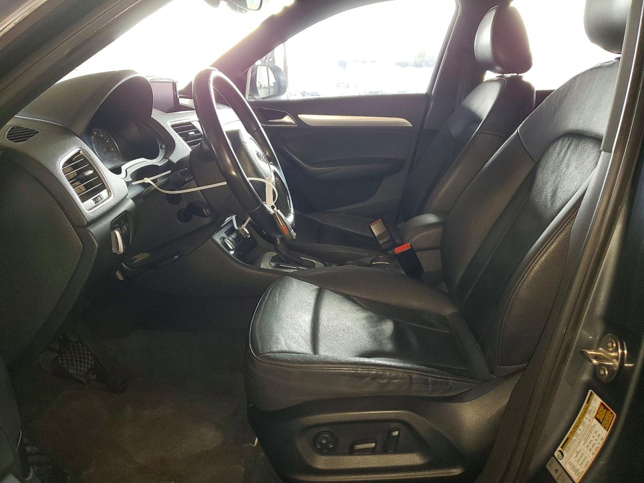 2015 Audi Q3 Premium Plus Серый vin: WA1EFCFSXFR006420