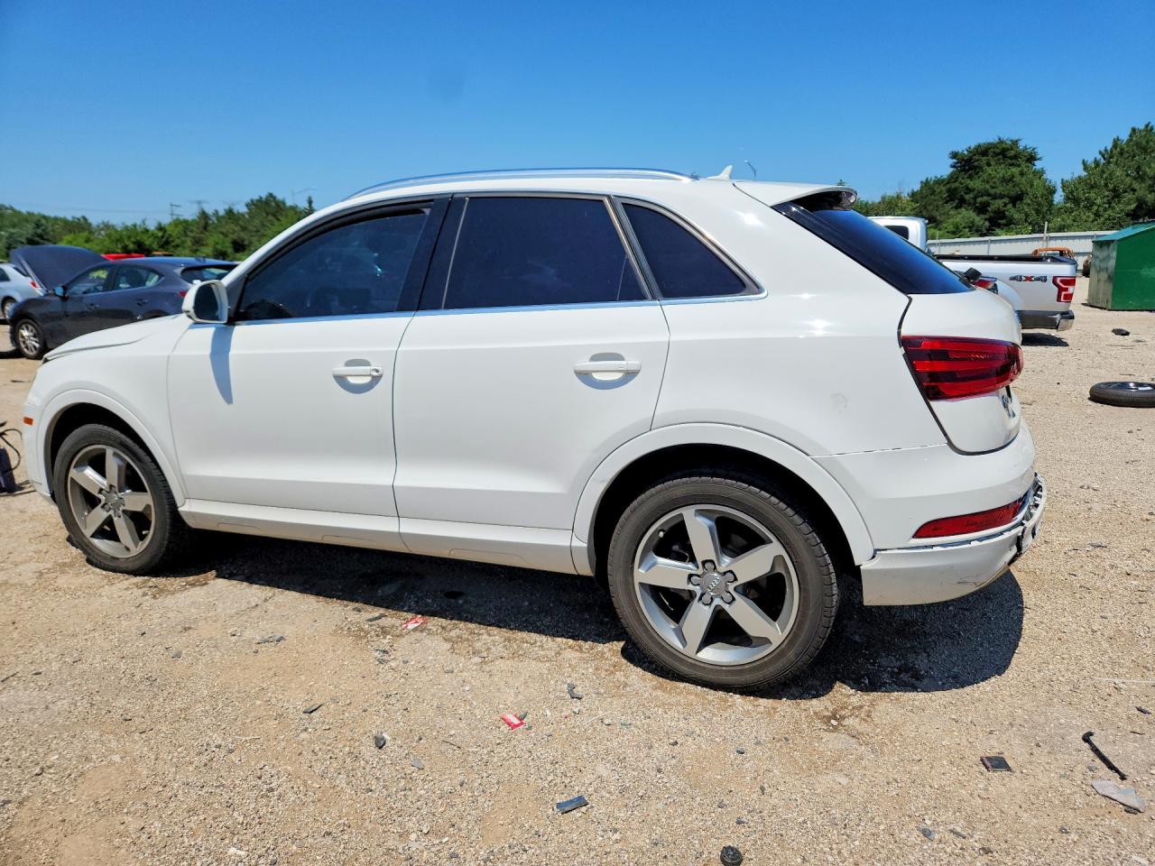 2015 Audi Q3 Premium Plus White vin: WA1EFCFSXFR007325