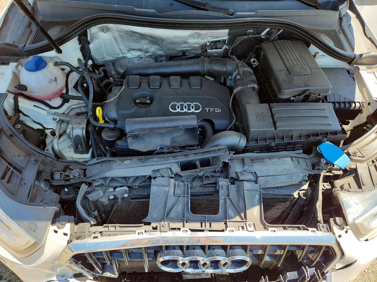 2015 Audi Q3 Premium Plus White vin: WA1EFCFSXFR007325