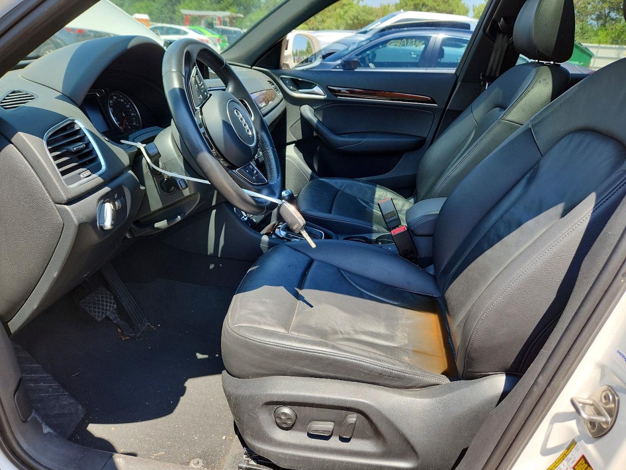2015 Audi Q3 Premium Plus White vin: WA1EFCFSXFR007325