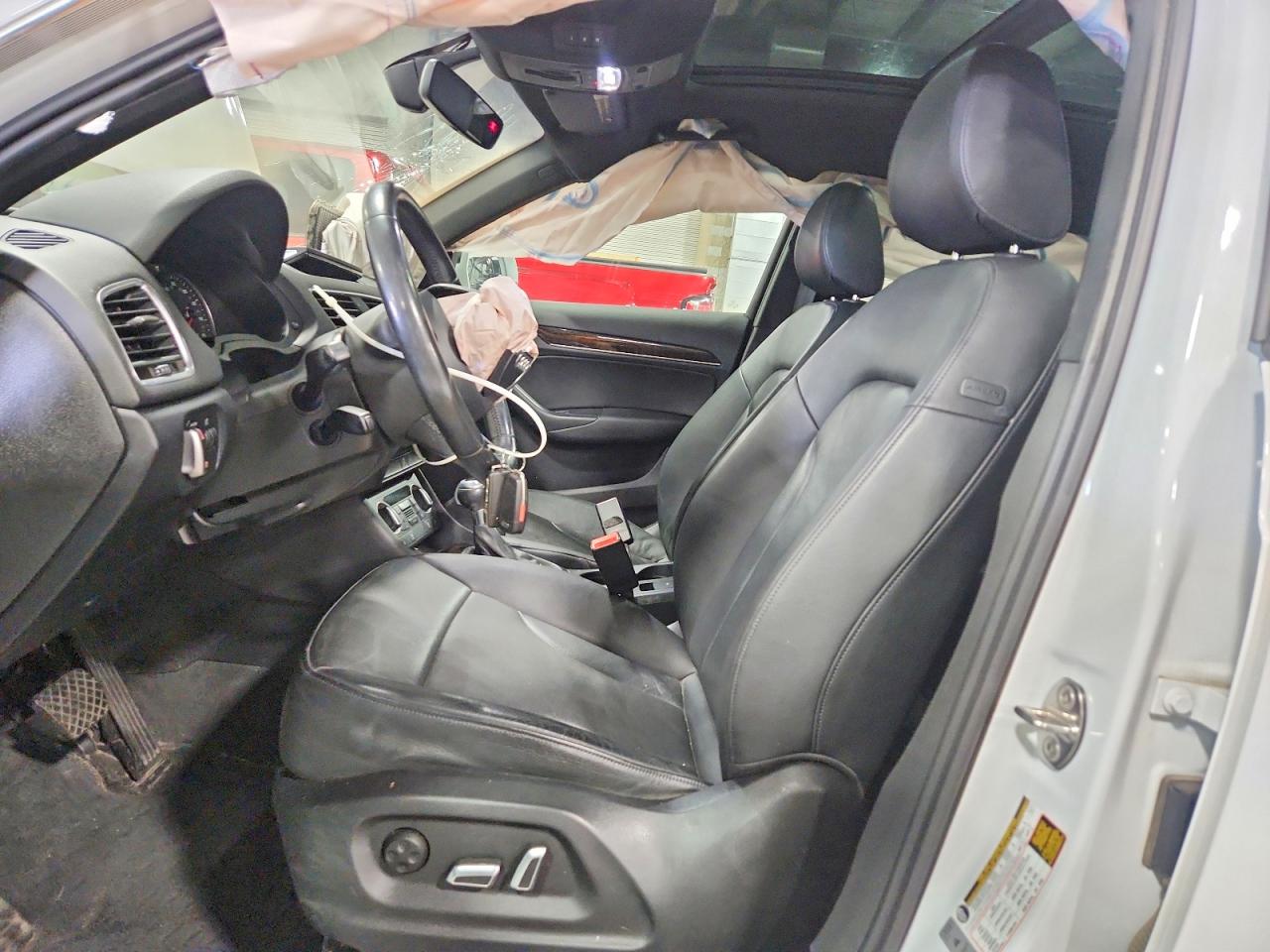 2016 Audi Q3 Premium Plus White vin: WA1EFCFSXGR014602