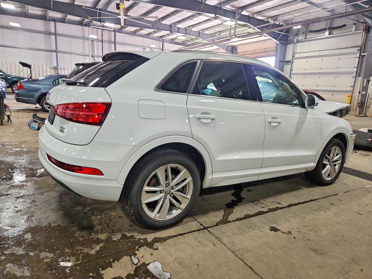 2016 Audi Q3 Premium Plus White vin: WA1EFCFSXGR014602