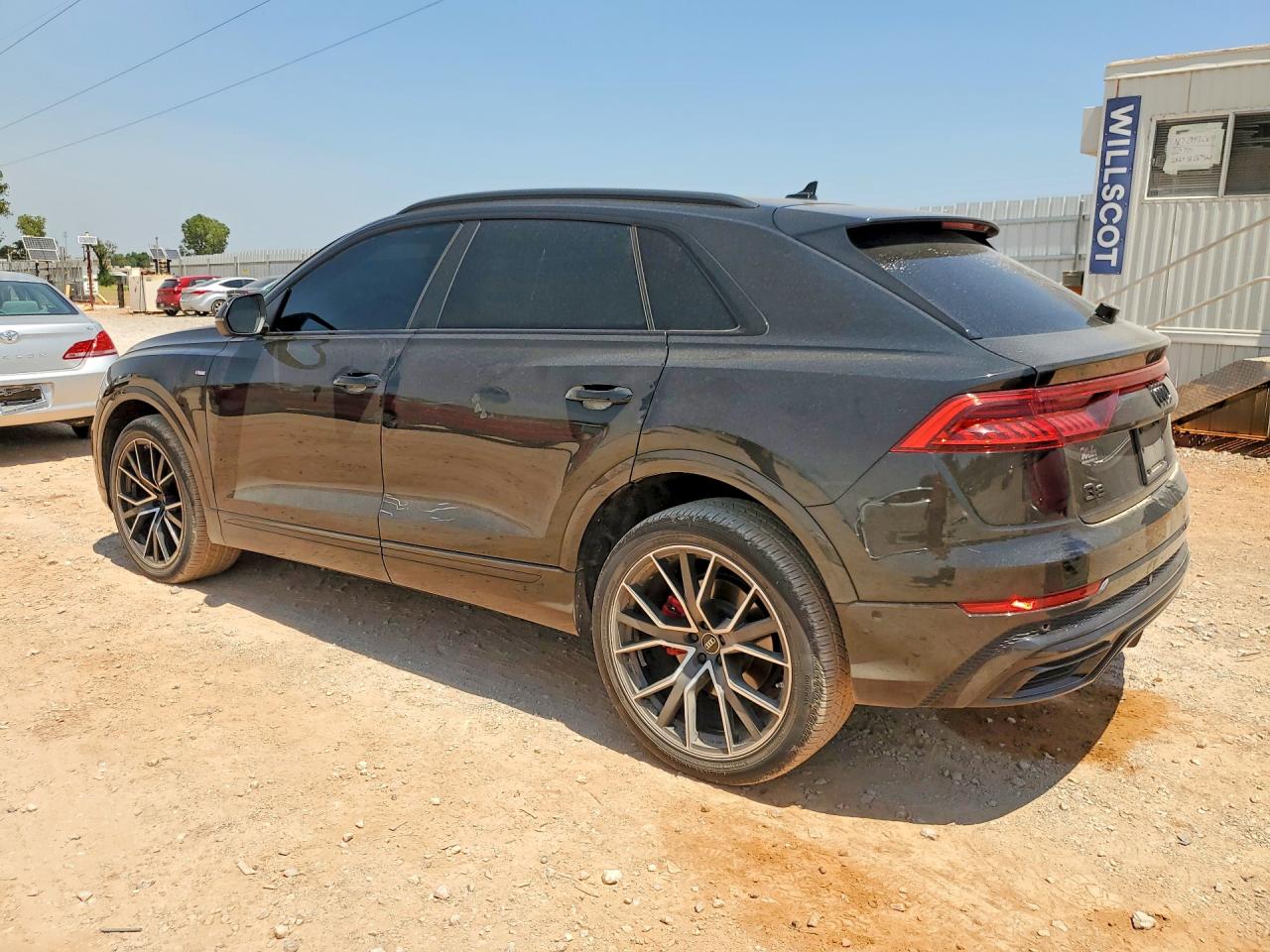 2022 Audi Q8 Premium Plus S-line Черный vin: WA1EVBF16ND034618