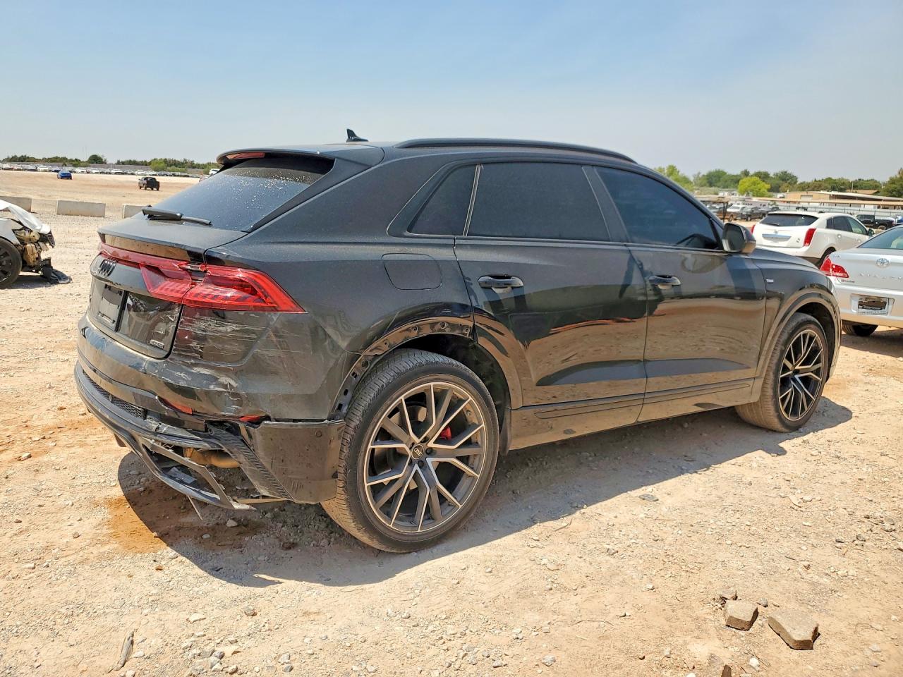 2022 Audi Q8 Premium Plus S-line Черный vin: WA1EVBF16ND034618