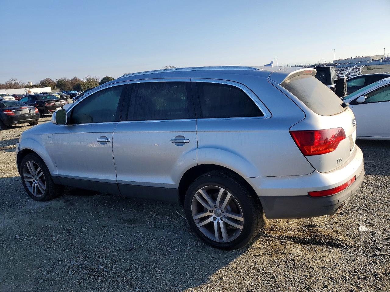 2007 Audi Q7 Silver vin: WA1EY74L77D039659