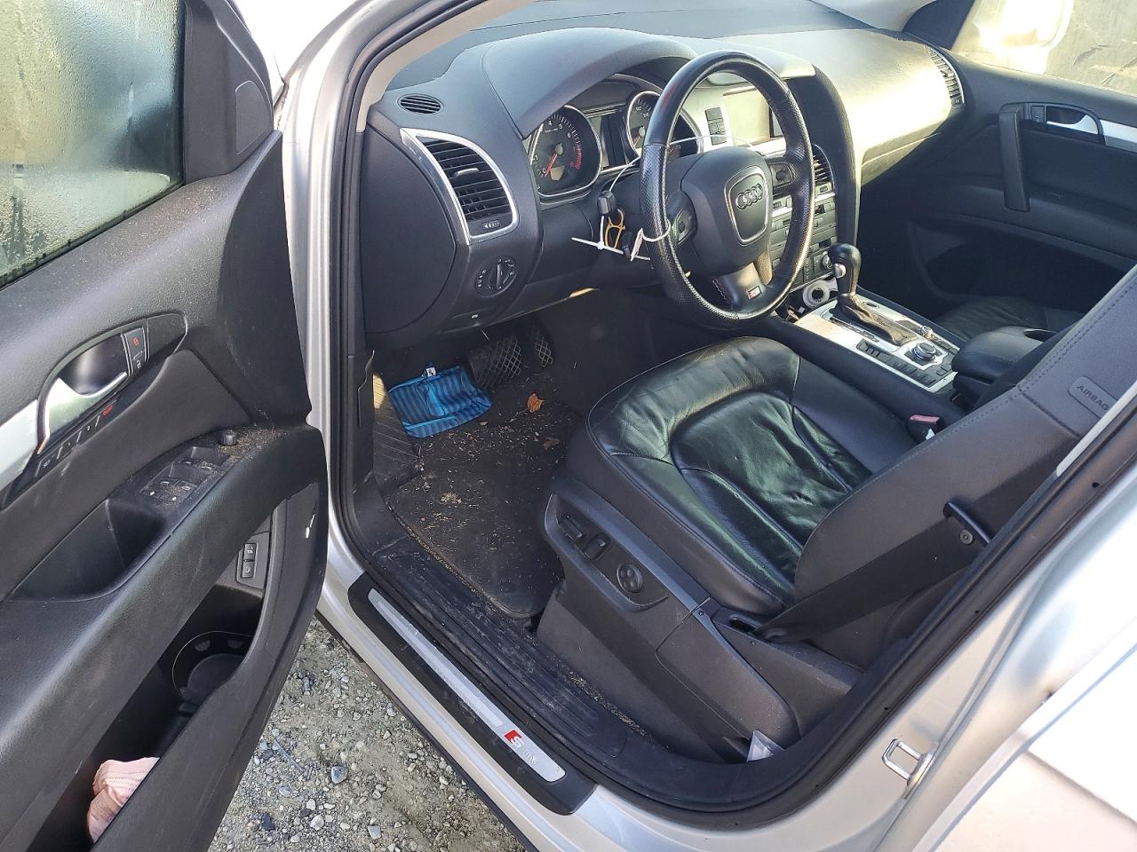 2007 Audi Q7 Silver vin: WA1EY74L77D039659