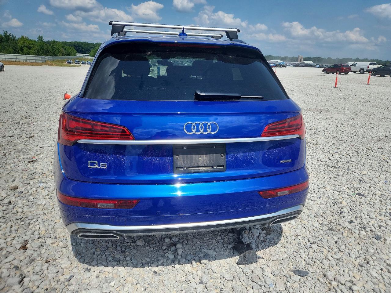 2021 Audi Q5 E Prestige Blue vin: WA1F2AFY8M2062001