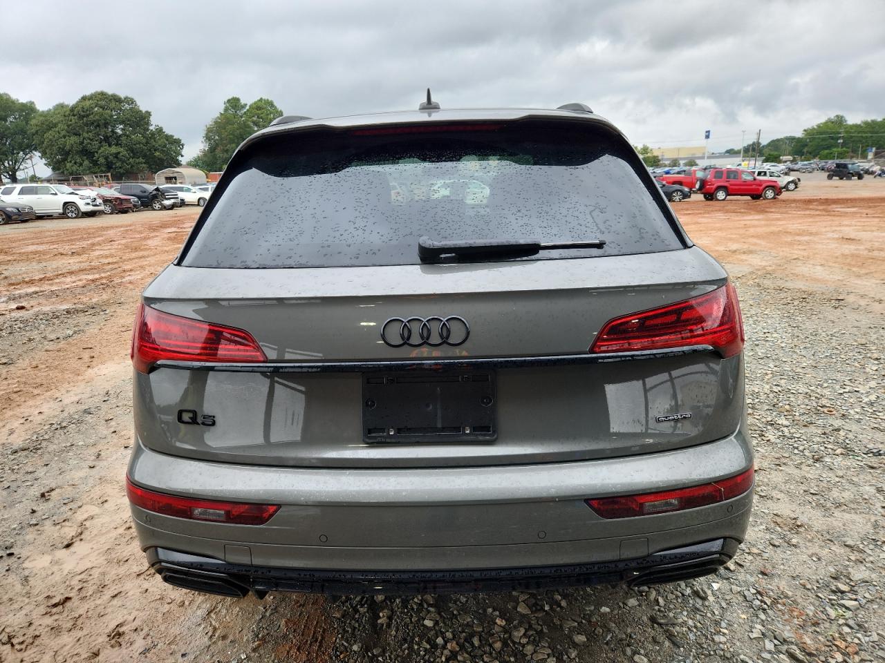 2024 Audi Q5 Prestige 45 Green vin: WA1FAAFY8R2015108