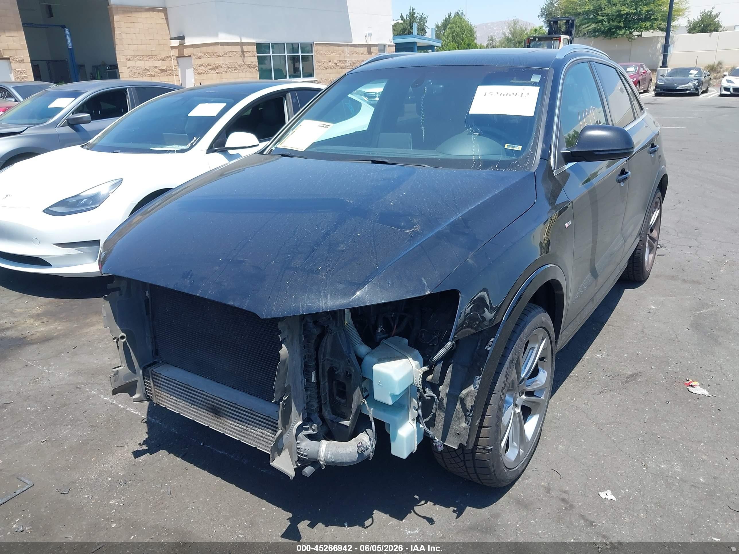 2016 Audi Q3 2.0t Premium Plus Черный vin: WA1FFCFS9GR020380