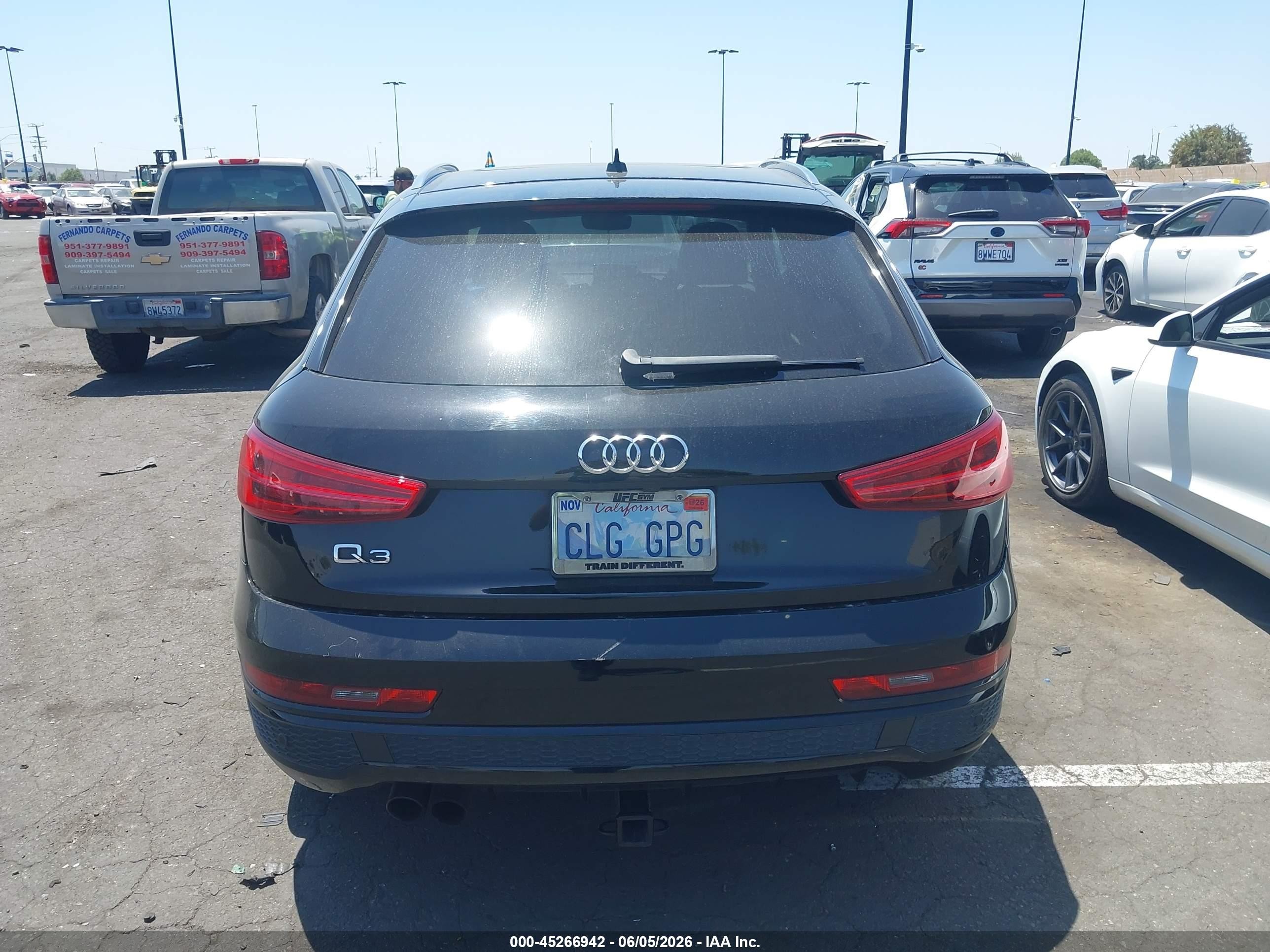 2016 Audi Q3 2.0t Premium Plus Черный vin: WA1FFCFS9GR020380