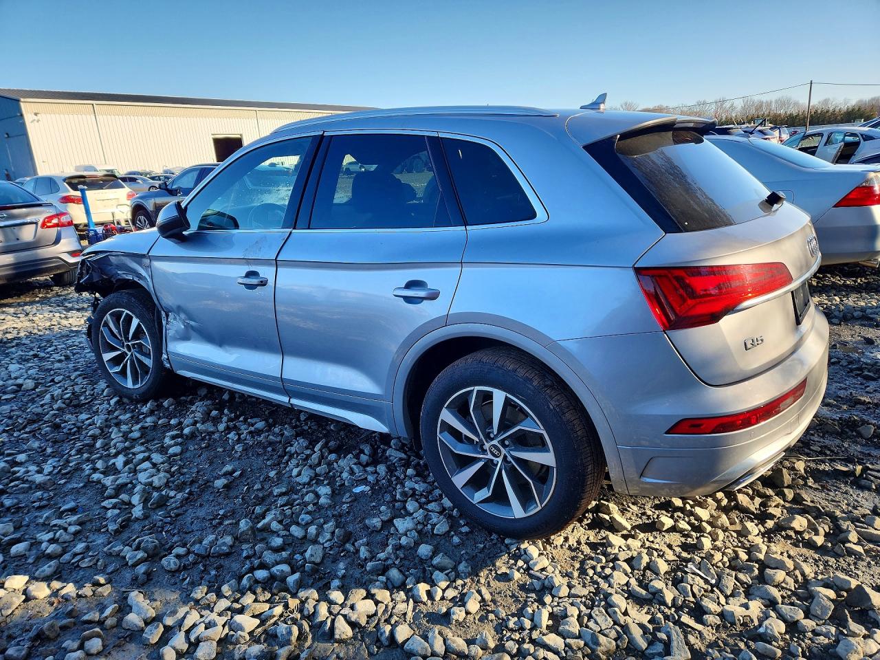 2022 Audi Q5 Premium 45 Серебряный vin: WA1GAAFY5N2080545