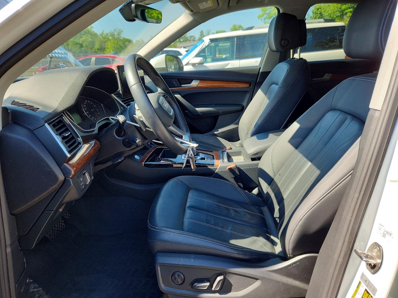 2022 Audi Q5 Premium 45 White vin: WA1GAAFY6N2093465