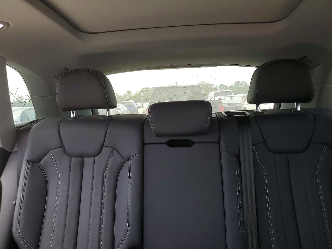 2022 Audi Q5 Gray vin: WA1GAAFY7R2018201