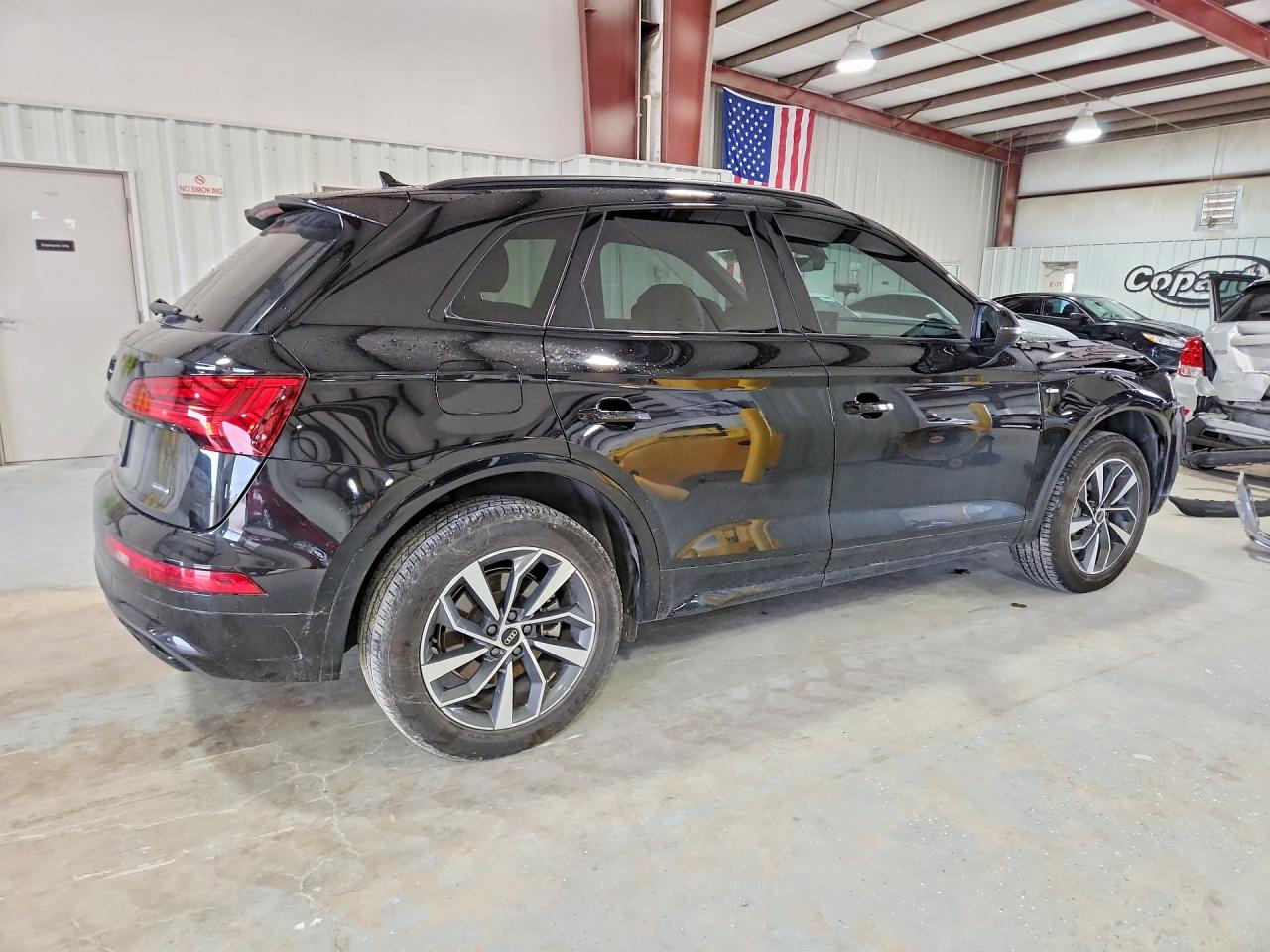 2024 Audi Q5 Premium 45 Black vin: WA1GAAFY8R2114757