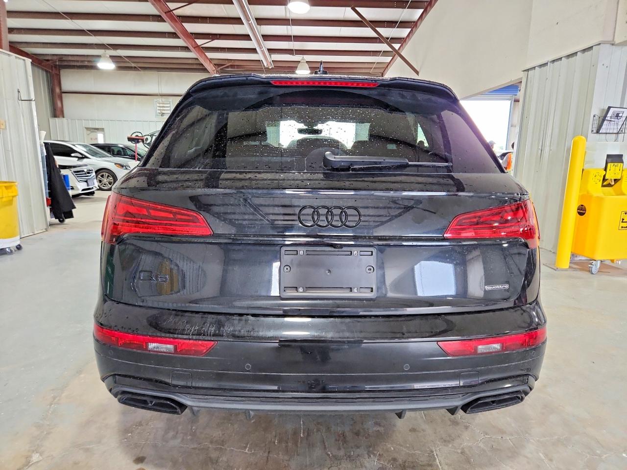 2024 Audi Q5 Premium 45 Black vin: WA1GAAFY8R2114757