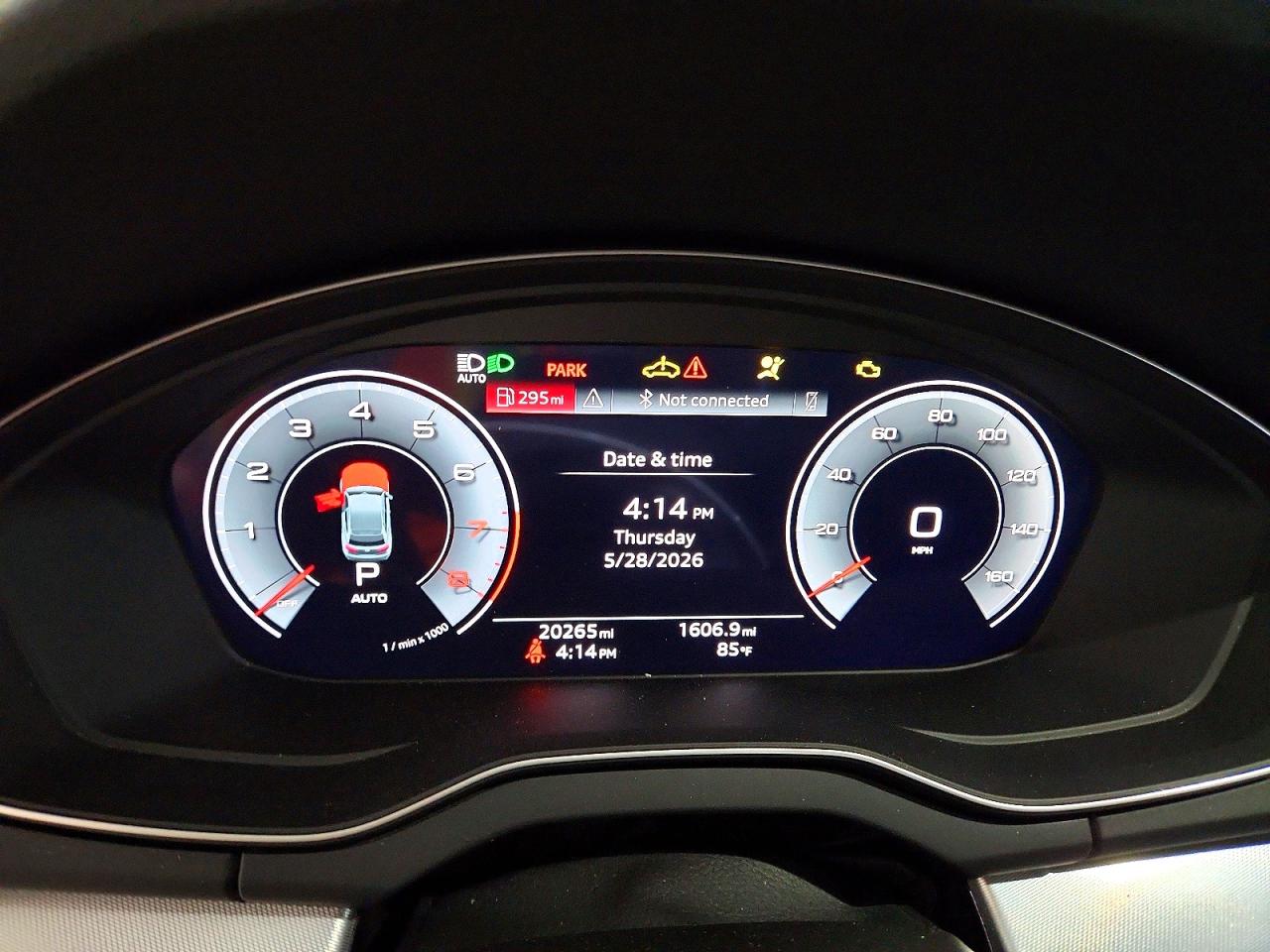2024 Audi Q5 Premium 45 Black vin: WA1GAAFY8R2114757