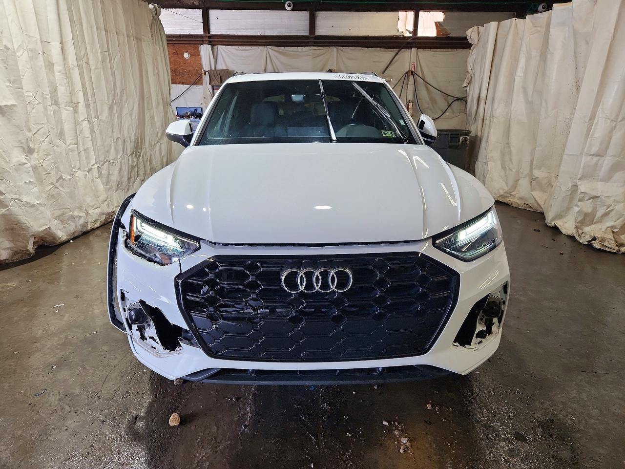 2025 Audi Q5 Premium 45 White vin: WA1GAAFY8S2020447