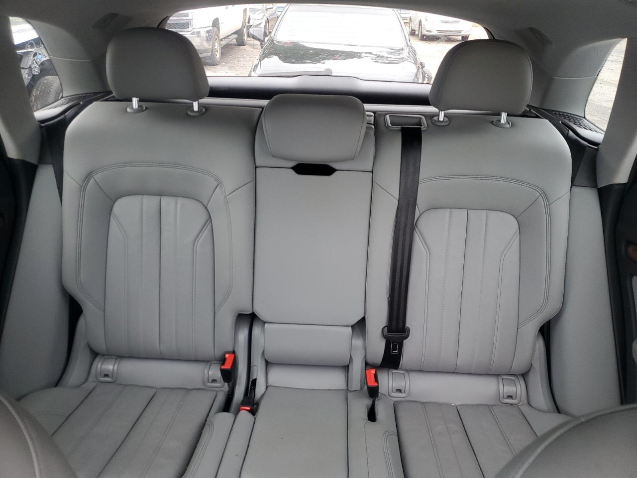 2022 Audi Q5 Premium 45 Charcoal vin: WA1GAAFY9N2069807