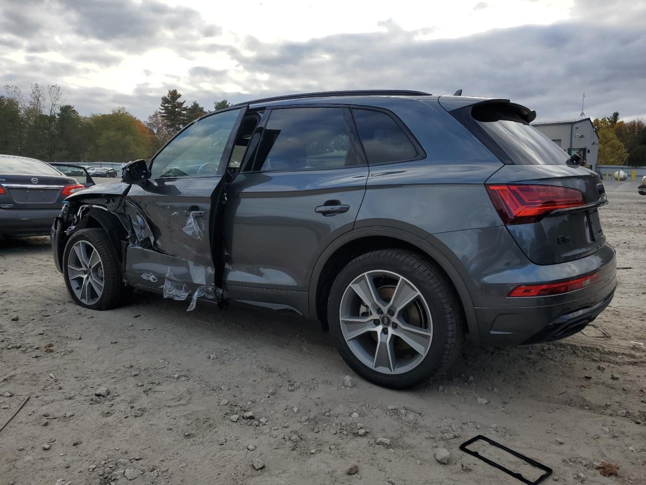 2025 Audi Q5 Premium 45 Gray vin: WA1GAAFYXS2051053