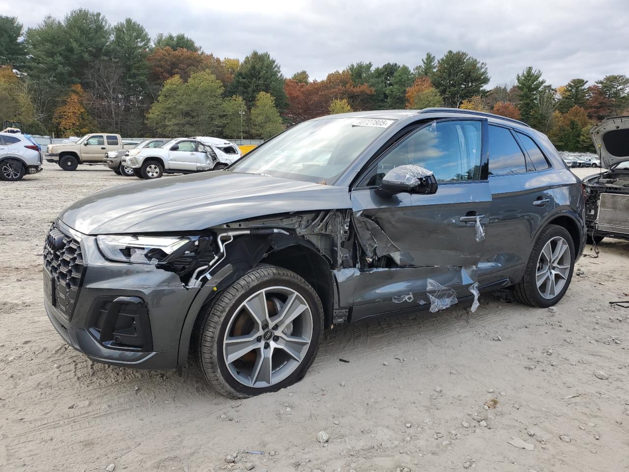 2025 Audi Q5 Premium 45 Gray vin: WA1GAAFYXS2051053